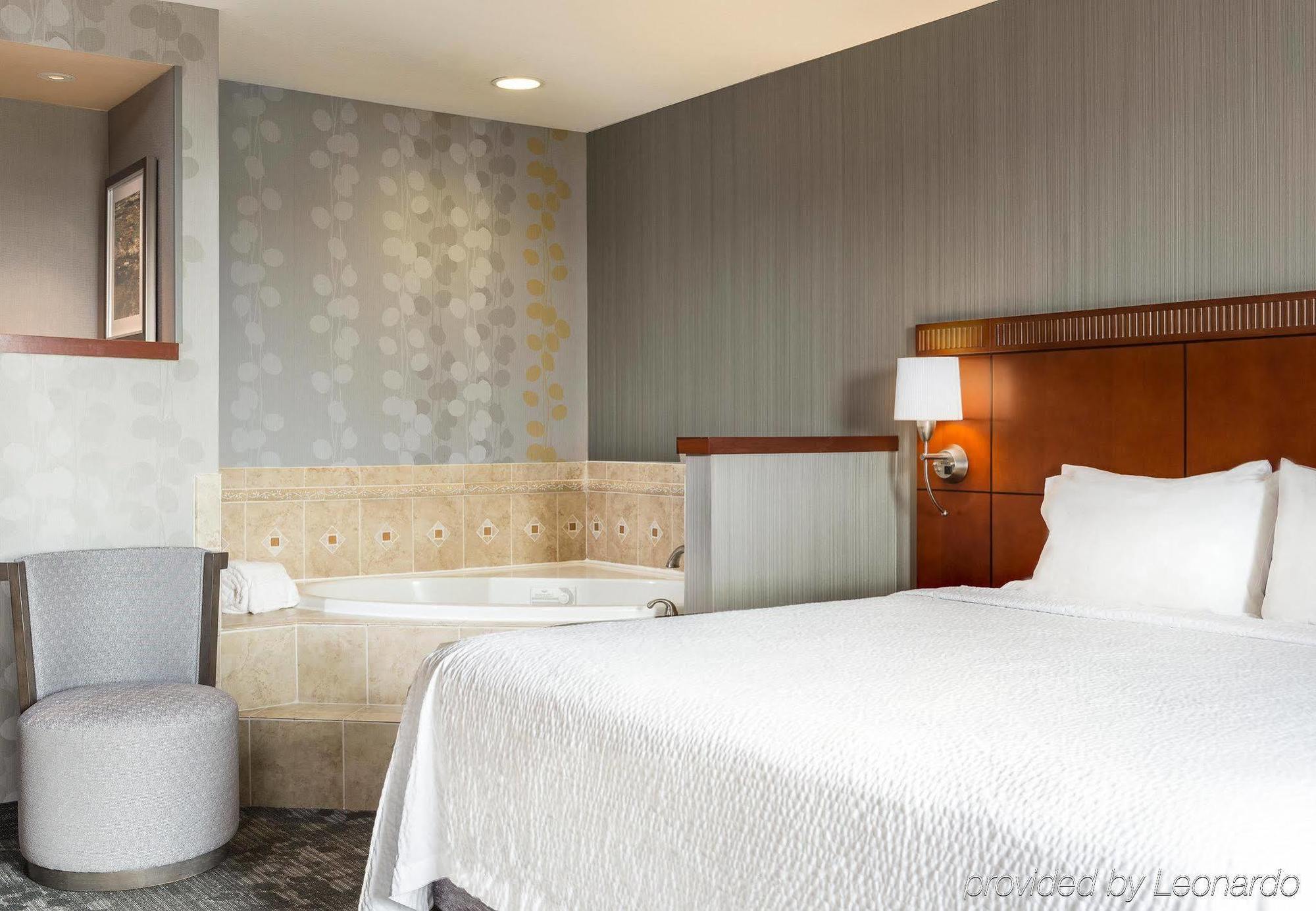 คอร์ตยาร์ด โคลัมเบีย Hotel ภายนอก รูปภาพ